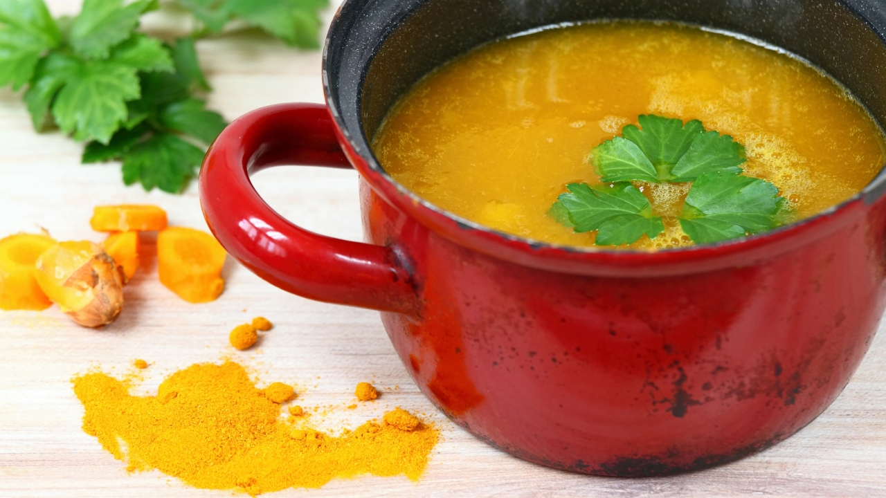 Ayurvedische Suppe Beitragsbild Bild einer Suppe
